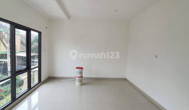 Di Jual Rumah di SILATURAHIM RES belakang Plaza Cibubur 7