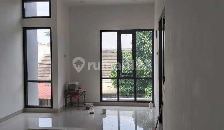 Di Jual Rumah di SILATURAHIM RES belakang Plaza Cibubur 8
