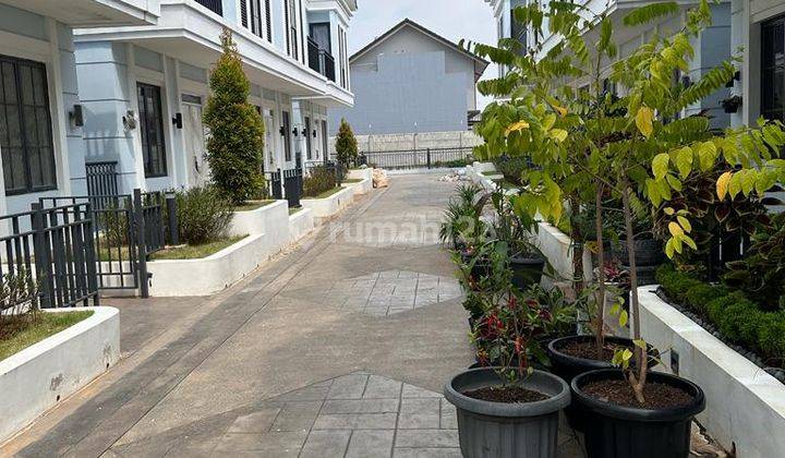 Disewa Rumah Double Decker Lavon 2 Cluster Montana 1