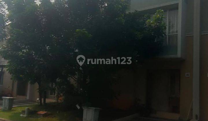 Dijual Rumah Depan Kolam Renang, Cluster Tesla Gading Serpong 1