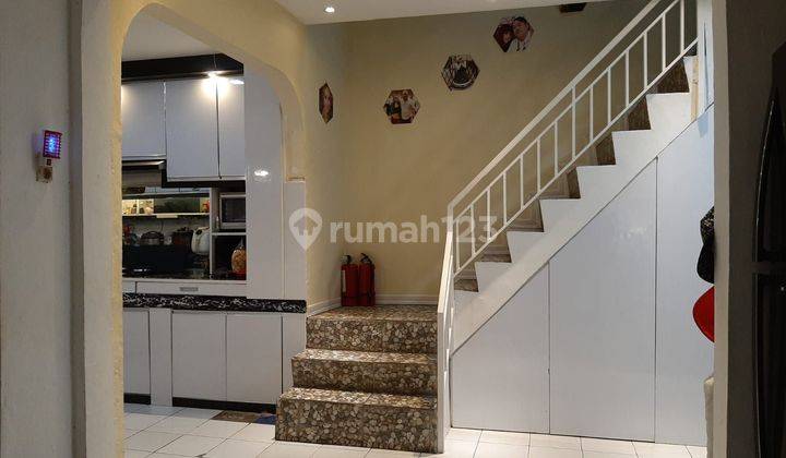 Rumah 2 Lantai Sudah Renovasi 2