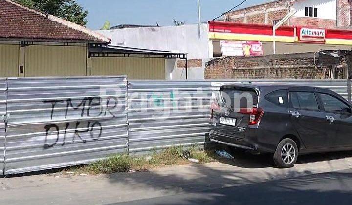 MINI GUDANG ATAU TOKO PINGGIR JALAN RAYA SEYEGAN GODEAN JOGJA BARAT, SELANGKAH PASAR CEBONGAN 2