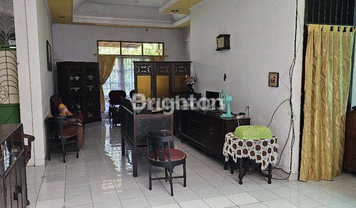 RUMAH BESAR LOKASI STRATEGIS, DIKELILINGI KAMPUS: SANATA DHARMA, ATMAJAYA, UNY, UGM 2