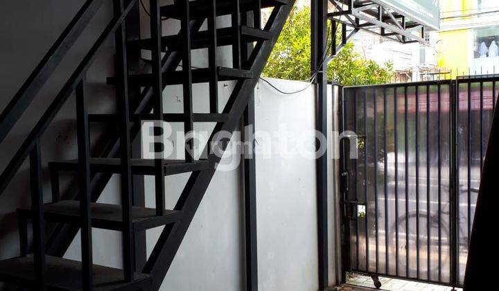 Ruko empat lantai Terban UGM Tugu Malioboro  1
