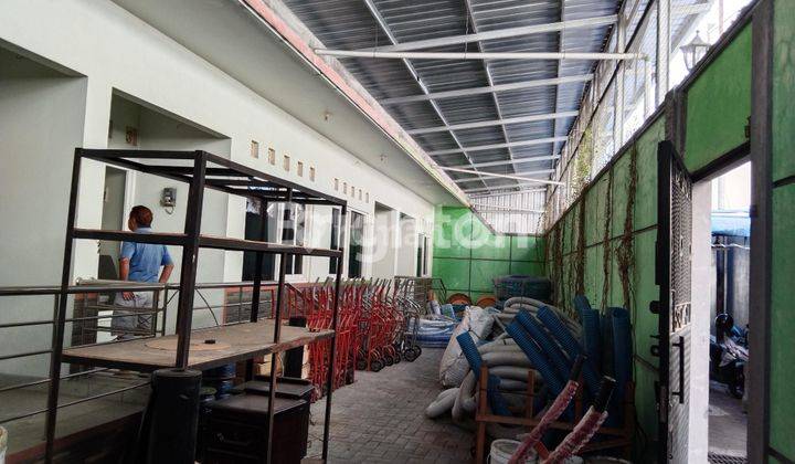 Toko, Gudang, Rumah, area komersial pusat kota. Dikelilingi pertokoan, perbankan, hotel, resto cafe 1