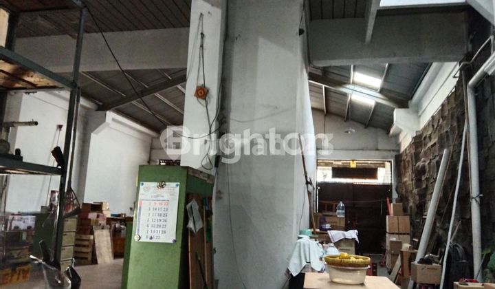 Central City Warehouse, Warehouse Area, Truck Access. Central City Warehouse, Warehouse Area, Truck Access.