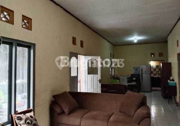 Ex One Step Bakery Shop Adisucipto Airport 2