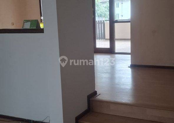 Rumah 3 Lantai Bagus SHM Di Setra Duta Bandung 2