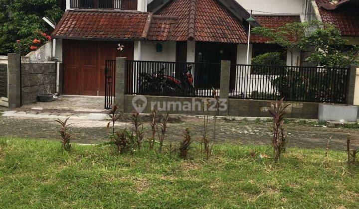 Dijual Rumah Lama Hitung Tanah di Turangga Martanegara  1