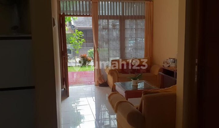 Rumah Lama Terawat Siap Huni Di Cikutra  2