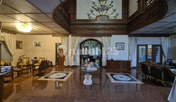 Luxury House in the Heart of Bandung City! Premium Location 2