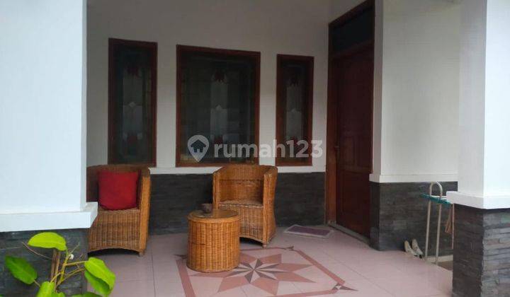 Rumah Bagus Semi Furnished Main Road Talaga Bodas  1