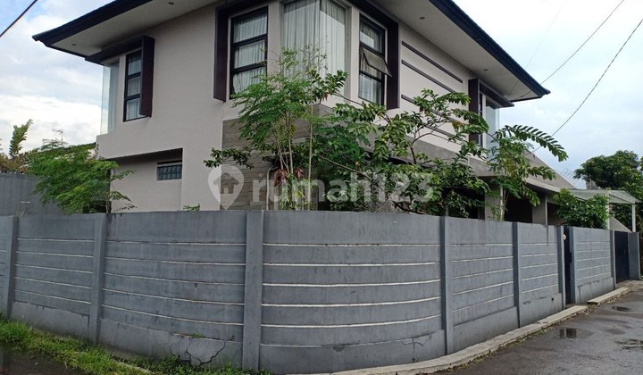 Nice 2-Story House Hook Position Near SMAN 11 BKR Bandung