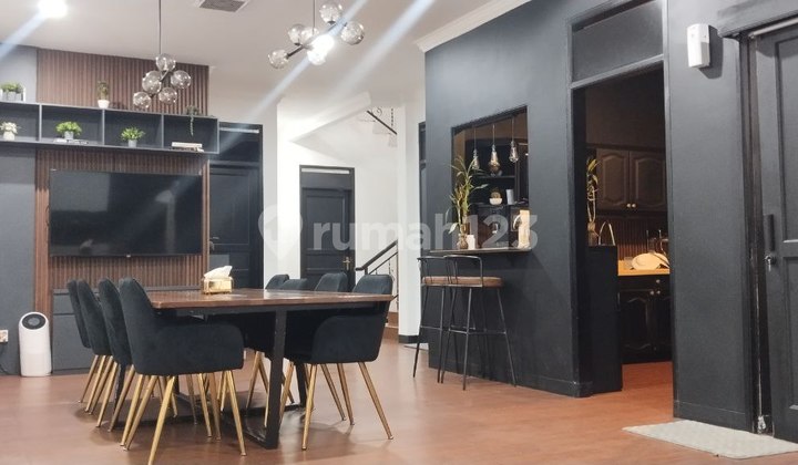 Jangan Tunda! Rumah Modern Industrial di Sayap Riau Lok Strategis Jangan Tunda! Rumah Modern Industrial di Sayap Riau Lok Strategis