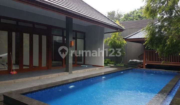Rumah Luxury Minimalis Modern Ada Kolam Renang Di Ciumbuleuit  2