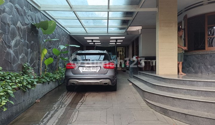 Let's Go to a House in the Center of Bandung City, Dago Wing, Strategic Location