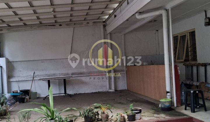 Rare Bottom Price! House in Downtown Bandung, Cihapit Area 2