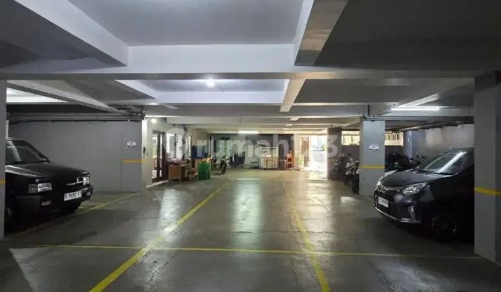 Rumah 2 Lantai dengan Basement Lokasi Dekat dengan Gedung Sate