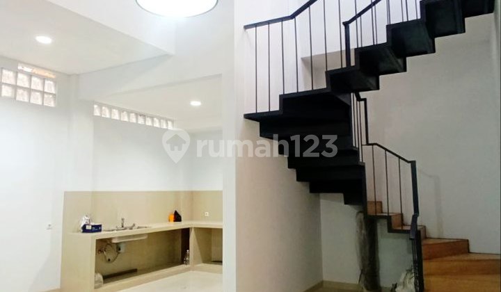 Fresh From Oven Rumah 2 Lantai Siap Huni di Regol Bkr Bandung 2