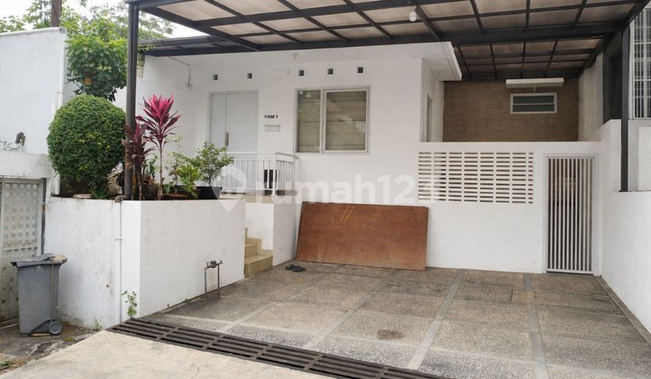 Rumah Cozy 2 Lantai di Cigadung Lingkungan Aman & Nyaman