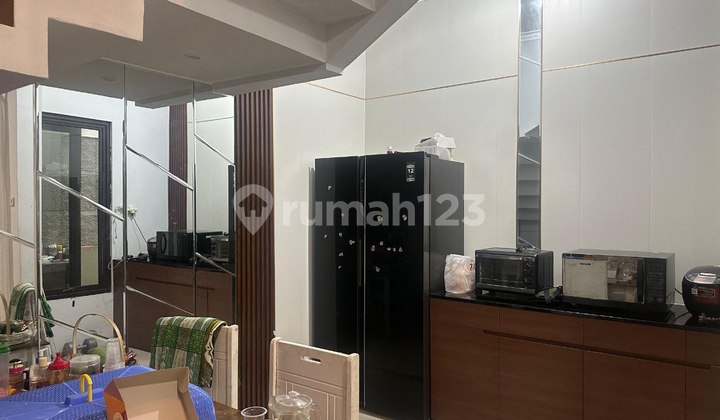 Nice 2-Storey Modern House in Setra Dago Antapani, Strategic Location 2