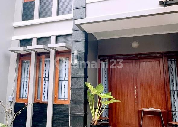 Nice 2-Storey House Ready to Occupy in Batununggal with Easy Toll Road Access 2