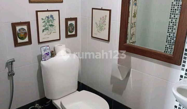 Nice 2-story house in the Geger Kalong area, Bandung.