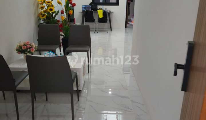 Rumah Baru Milenial 2 Lantai Semi Furnish Meruya Jakarta Barat 2