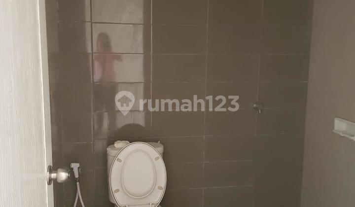 Ruko 4 Lantai Kormesil Green.lake Cocok.buat Usaha