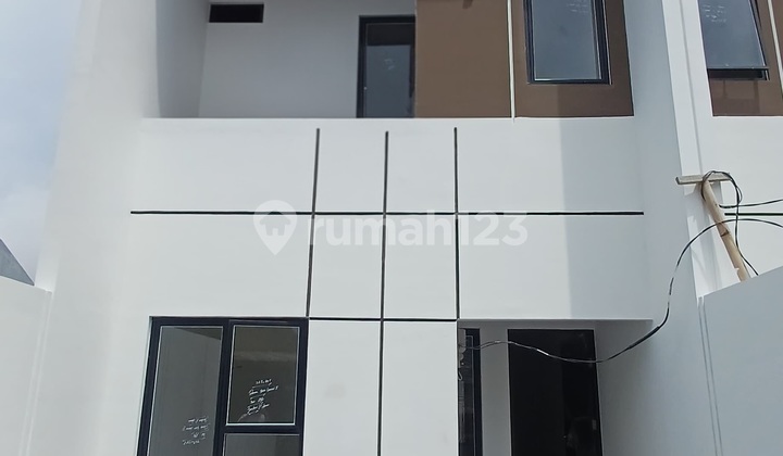 Rumah Baru 3 Lantai Desain Modern Meruya Jakarta Barat 2