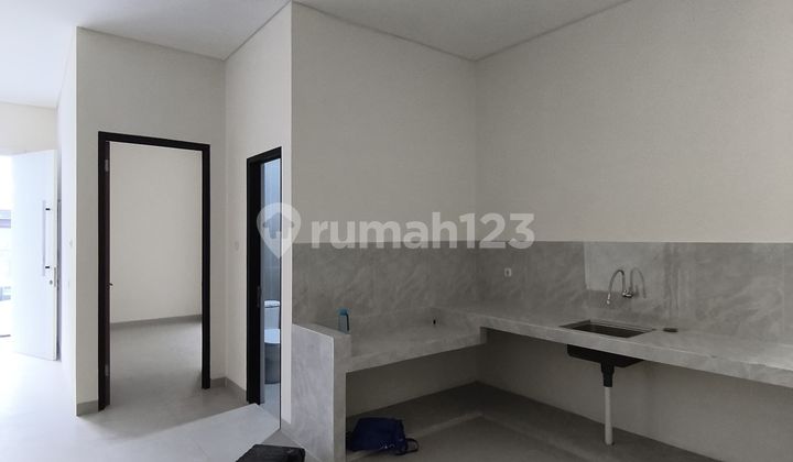 Rumah Baru 2.5 Lantai Shm Sunrise Garden  2