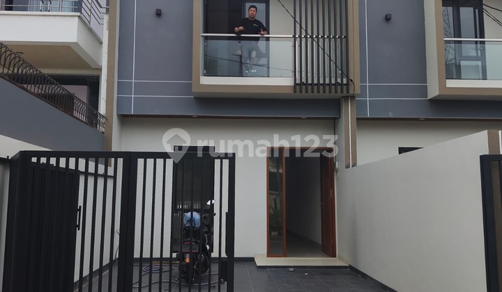 Rumah Baru 2 Lantai Modern Minimalis Meruya Jakarta Barat Rumah Baru 2 Lantai Modern Minimalis Meruya Jakarta Barat