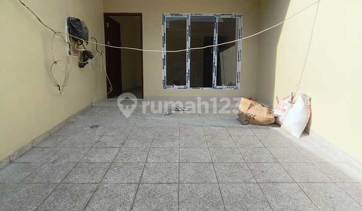 Rumah Baru 3 Lantai Modern Minimalis Duri Kepa Jakrta Barat 2