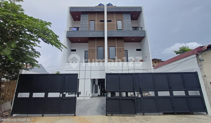 Rumah Baru 3 Lantai Desain Modern Meruya Jakarta Barat