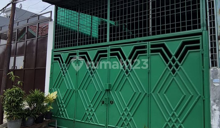 Rumah Bagus 2.5 Lantai Di Taman Ratu Jakarta Barat