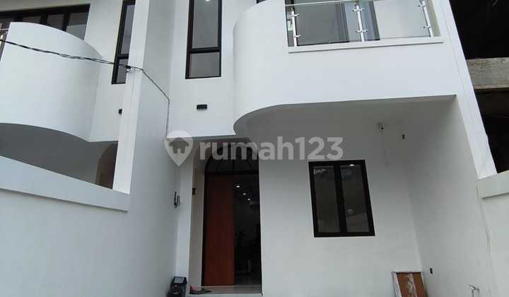 Rumah Baru Milenial 2 Lantai Semi Furnish Meruya Jakarta Barat Rumah Baru Milenial 2 Lantai Semi Furnish Meruya Jakarta Barat