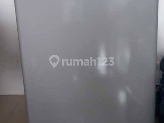 Semi-Furnished Apartment in Central Jakarta 2