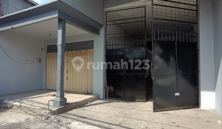 Strategic Warehouse with Container Access in Sukun, Malang