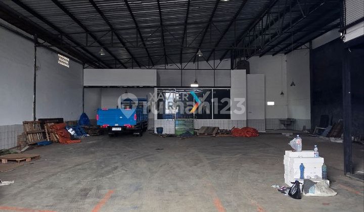 Gudang Poros Jalan Raya Tlogowaru Kedungkandang Malang