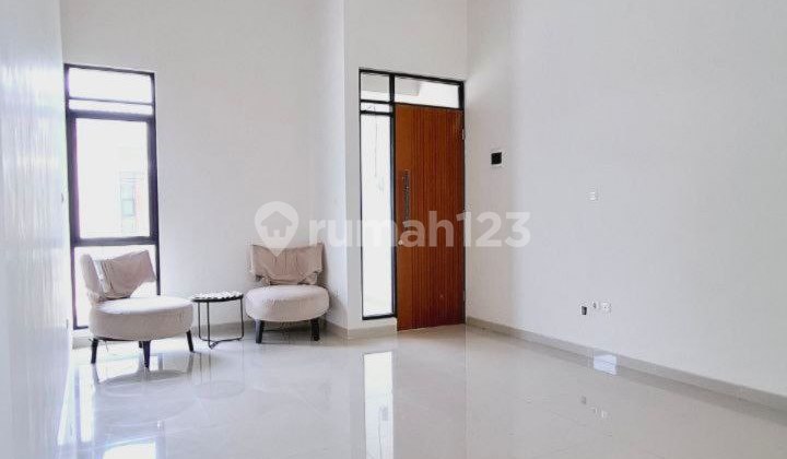 Rumah Modern Minimalis Dekat Exit Tol di Riverfront Malang
