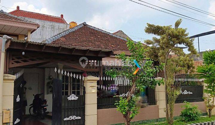 Rumah Terawat Siap Huni di Jl Bunga bunga Malang 1