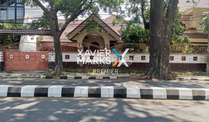 Rumah Jalan Semeru Malang Selangkah dari Ijen Boulevard 1