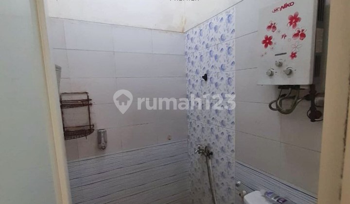 Semi-Furnished House with Easy Access in Pandanwangi, Malang 2