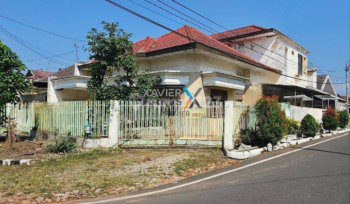 Rumah Hook Furnish Jalan Sungai sungai Malang 1