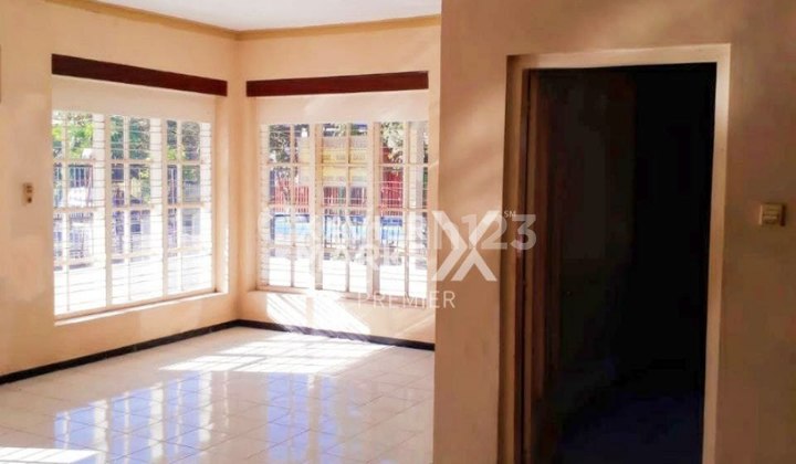 City Center Hook House on Jl Buah-buahan Malang 2