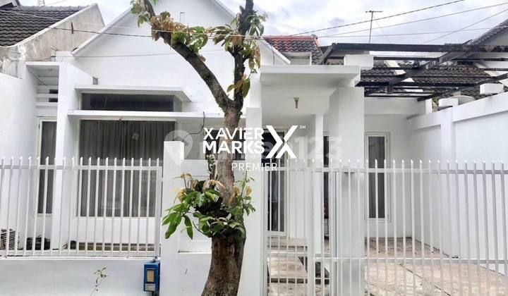 Rumah Selangkah ke Stasiun di Jl Ontoseno Malang