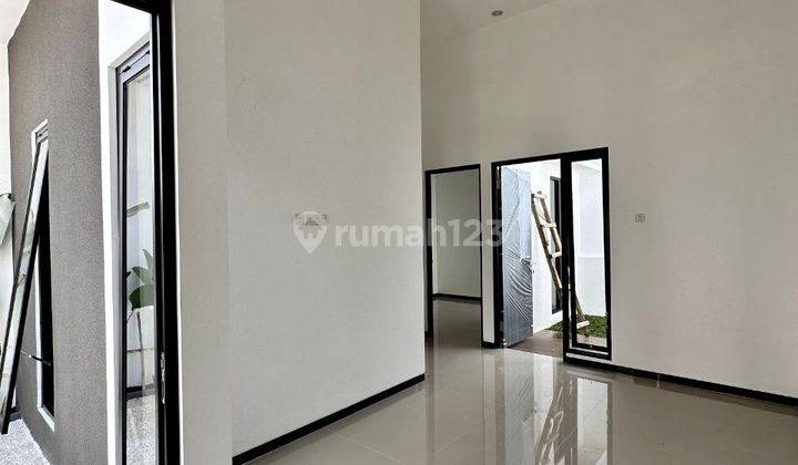 Rumah Baru Minimalis Modern di Bukit Dieng Malang 2