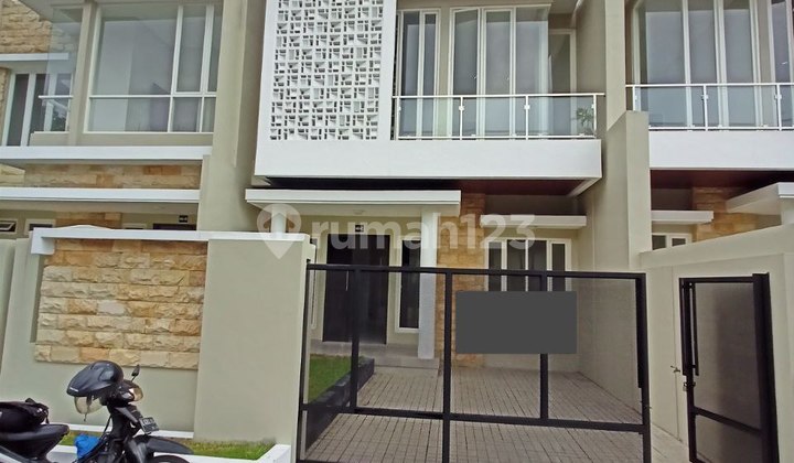 Modern Minimalist 2-Story House on Jl Buah buahan, Malang