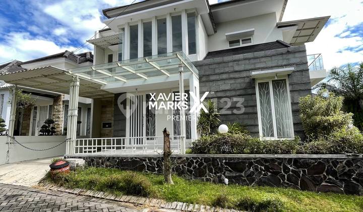 Fully Furnished Villa Hook Near Jatim Park in Junrejo, Batu