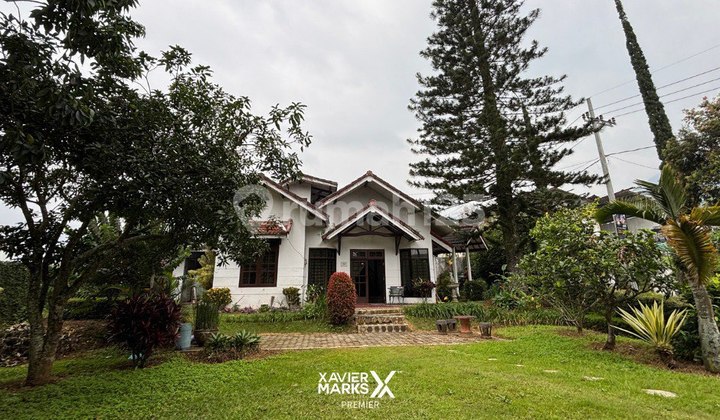 Villa Kawasan Wisata Halaman Luas di Abdul Gani Batu Villa Kawasan Wisata Halaman Luas di Abdul Gani Batu